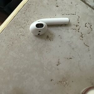 Wireless White Earbud